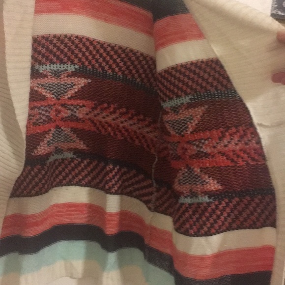 Long White Cardigan Sweater Aztec design (size L) - Picture 8 of 8